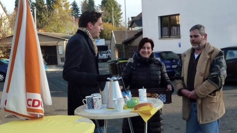 Alle Jahre wieder gab es leckere Martinswecken durch die Villiper CDU-Ratsmitglieder Alle Jahre wieder gab es leckere Martinswecken durch die Villiper CDU-Ratsmitglieder