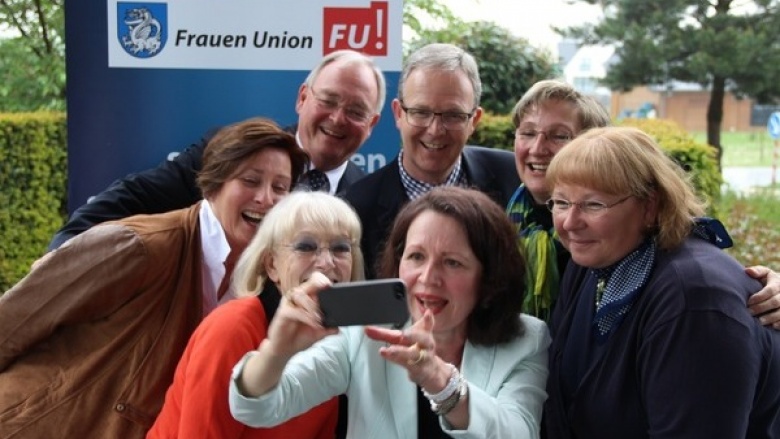 Zum Kaffee mit unserem Europaabgeordneten Axel Voss am 22. Mai in Berkum Zum Kaffee mit unserem Europaabgeordneten Axel Voss am 22. Mai in Berkum
