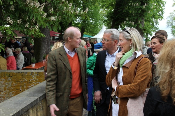 Norbert Röttgen zu Besuch auf der Landpartie auf Burg Adendorf (Mai 2013)