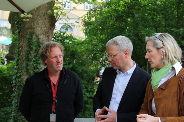 Norbert Röttgen zu Besuch auf der Landpartie auf Burg Adendorf (Mai 2013)