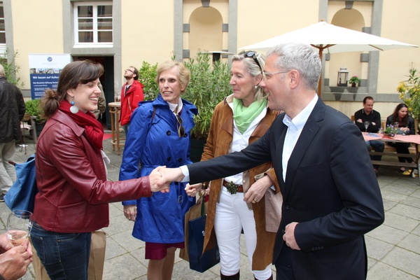 Norbert Röttgen zu Besuch auf der Landpartie auf Burg Adendorf (Mai 2013)