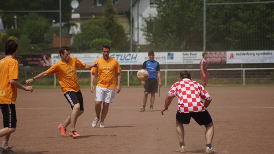 Pfingstfussballturnier in Niederbachem (Juni 2014)