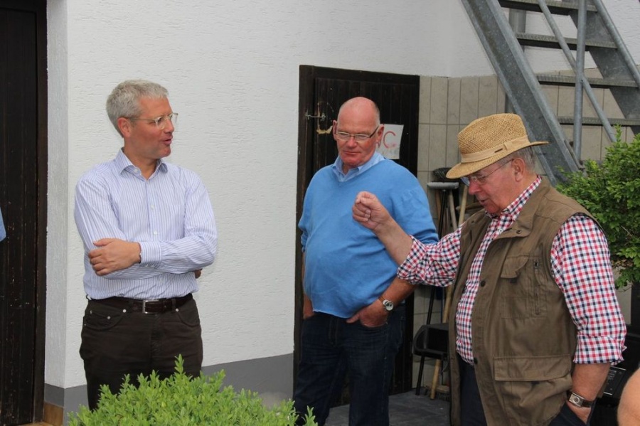 Sommerspaziergang mit Norbert Röttgen durch Wachtberg (Juli 2013)