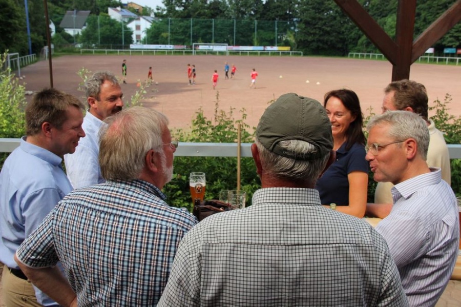 Sommerspaziergang mit Norbert Röttgen durch Wachtberg (Juli 2013)