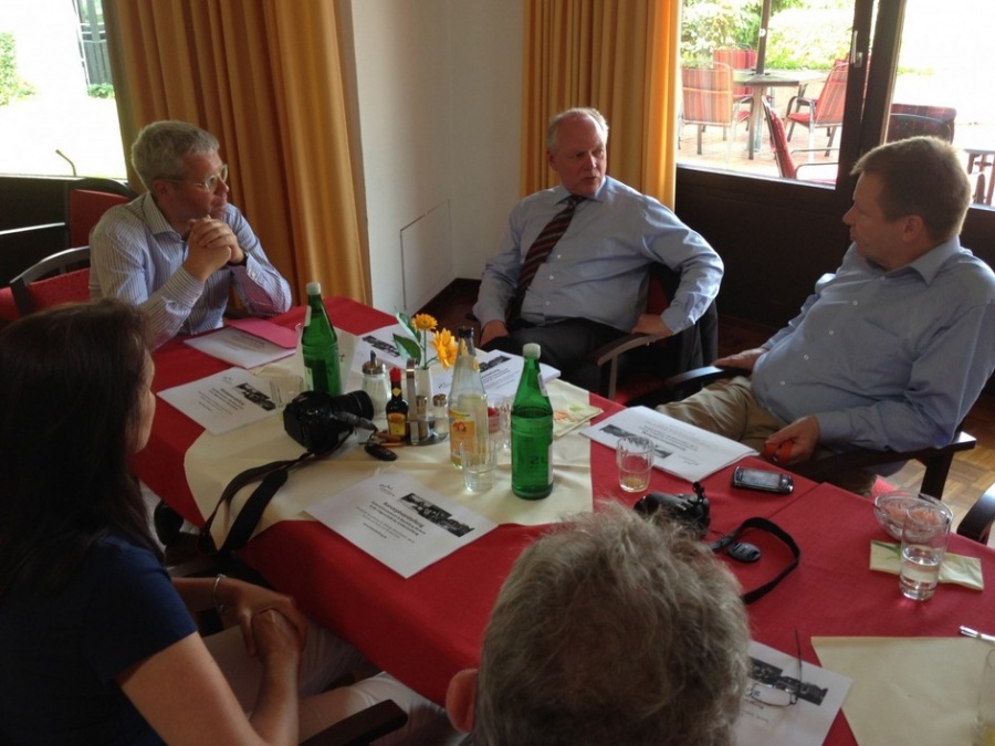 Sommerspaziergang mit Norbert Röttgen durch Wachtberg (Juli 2013)