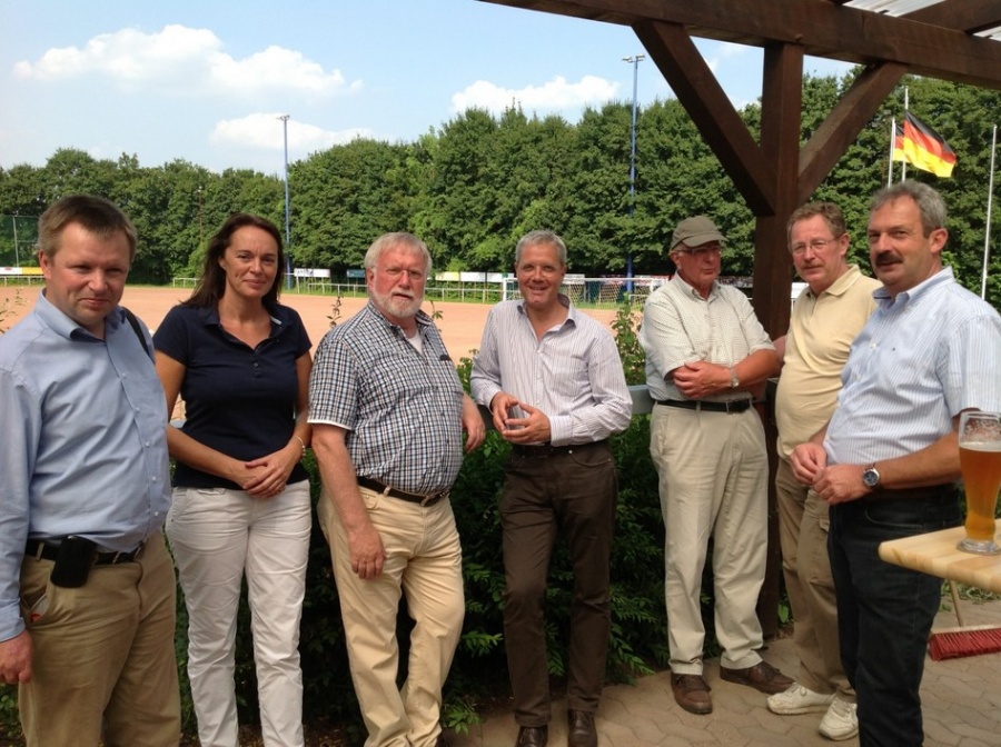 Sommerspaziergang mit Norbert Röttgen durch Wachtberg (Juli 2013)
