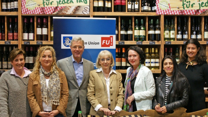 Zu Tisch mit Norbert Röttgen politischer Hochgenuss in Schneiders Marktscheune