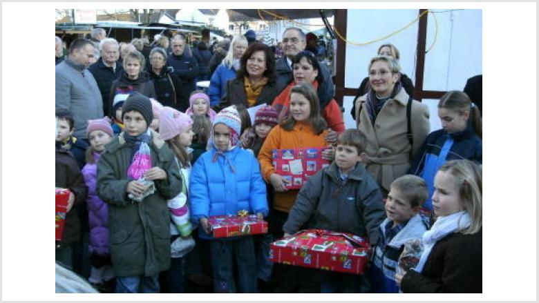 Kinder malen Weihnachten - Preisverleihung auf Fritzdorfer Weihnachtmarkt