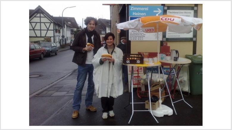 Auch in diesem Jahr gab es wieder frische Martinswecken durch die CDU in Villip!