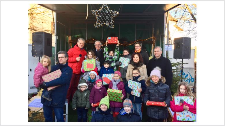 Der Schlitten des Weihnachtsmanns über dem Radom in Werthhoven